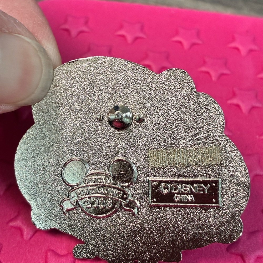 Disney Parks 2008 Epcot Pin - Picture 3 of 5